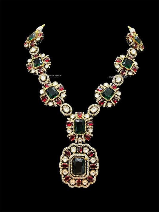 AMNA KUNDAN NECKLACE