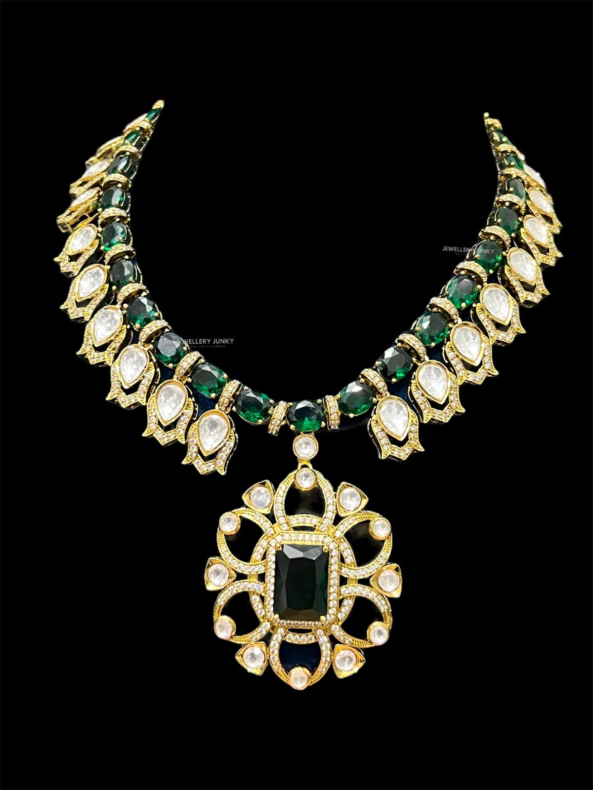 HABIBA KUNDAN NECKLACE