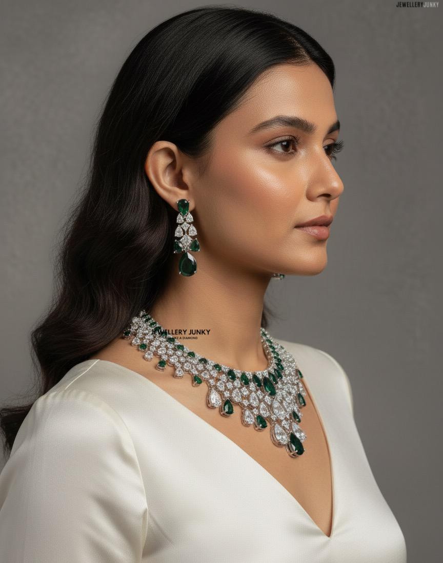 VEENA DIAMOND NECKLACE