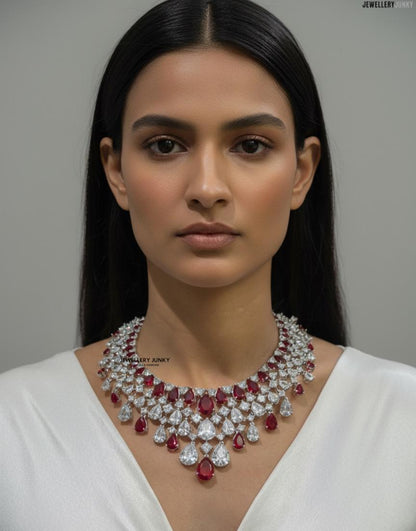 VEENA DIAMOND NECKLACE