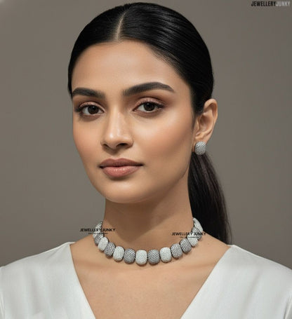 AADHAVI DIAMOND NANO NECKLACE