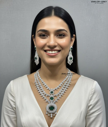 NAILA DIAMOND NECKLACE