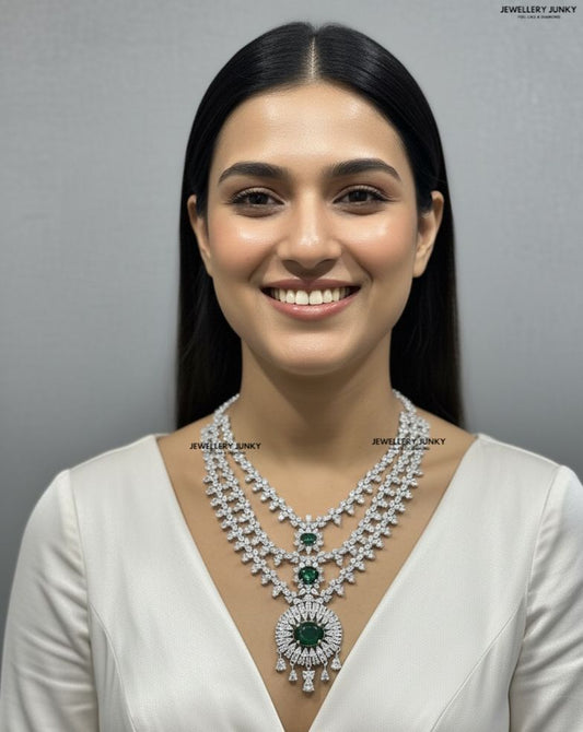 NAILA DIAMOND NECKLACE