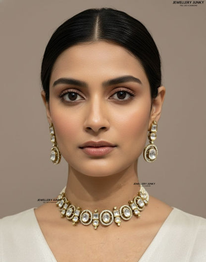 AREESHA KUNDAN NECKLACE