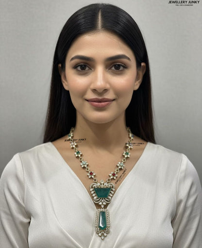 AQSA KUNDAN NECKLACE