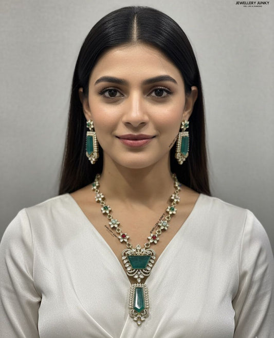AQSA KUNDAN NECKLACE