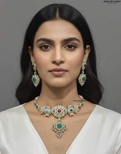 MAHNOOR KUNDAN NECKLACE