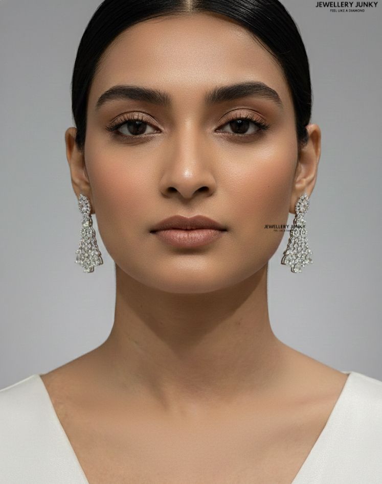 URISHA DIAMOND NECKLACE