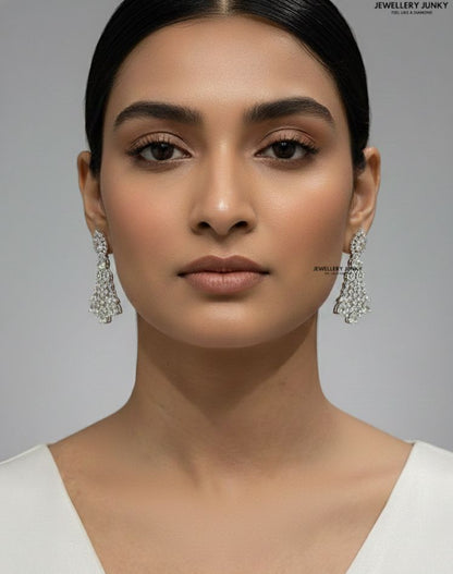 URISHA DIAMOND NECKLACE