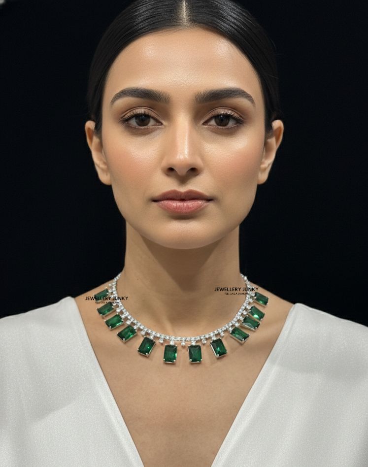 OMISHA DIAMOND NECKLACE