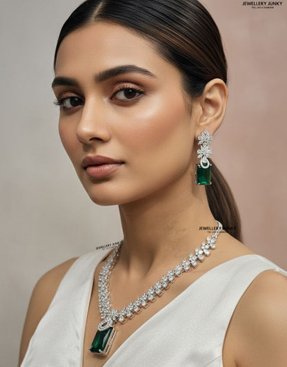 HAMSINI DIAMOND NECKLACE