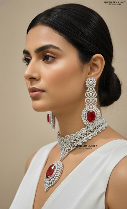 VIHANA DIAMOND NECKLACE