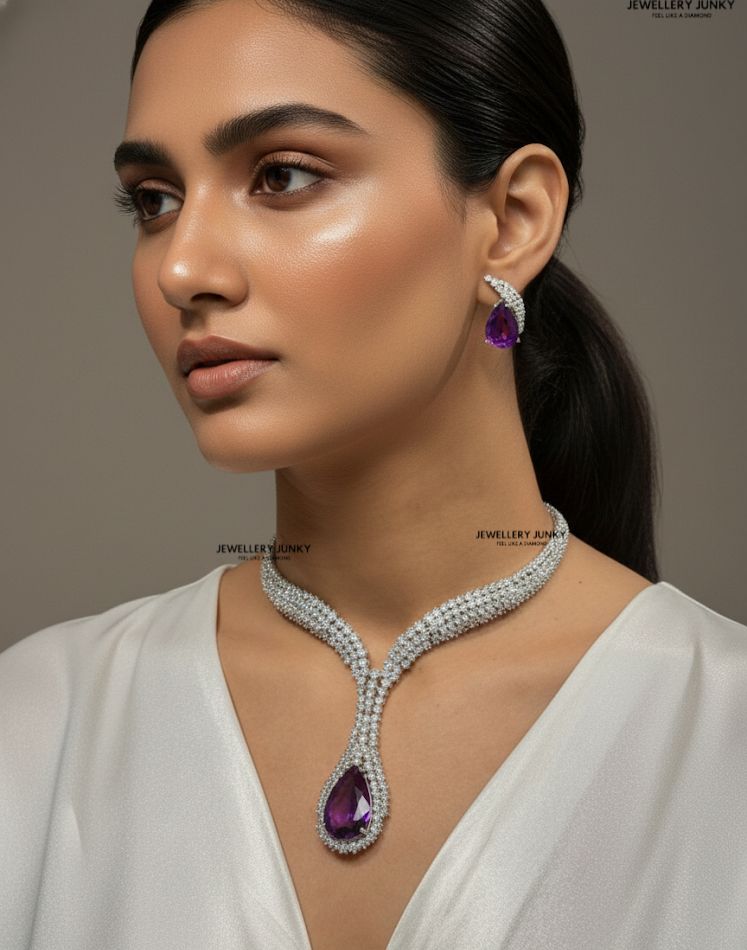 VAMA DIAMOND NECKLACE