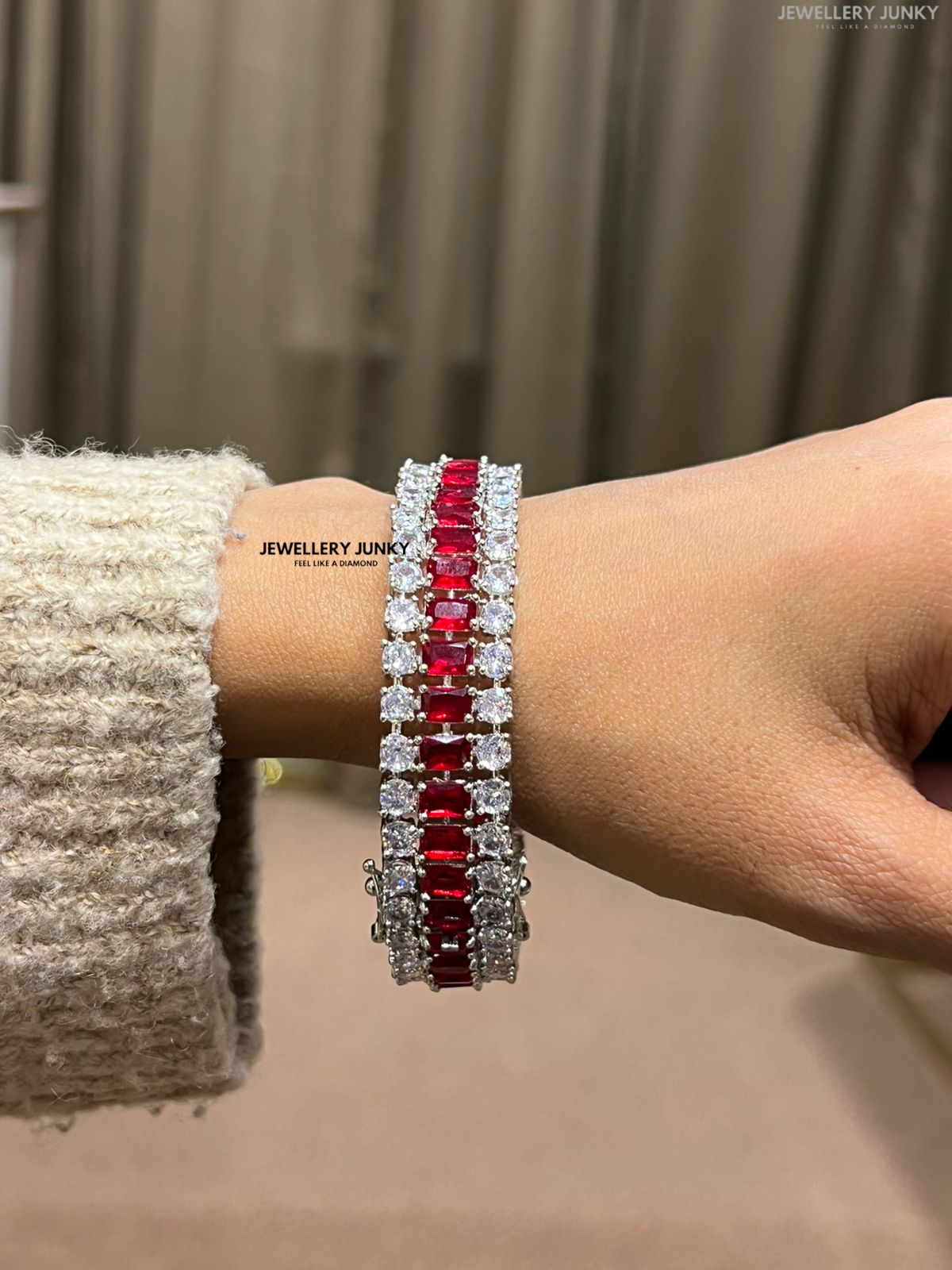 TANISHKA DIAMOND BANGLES