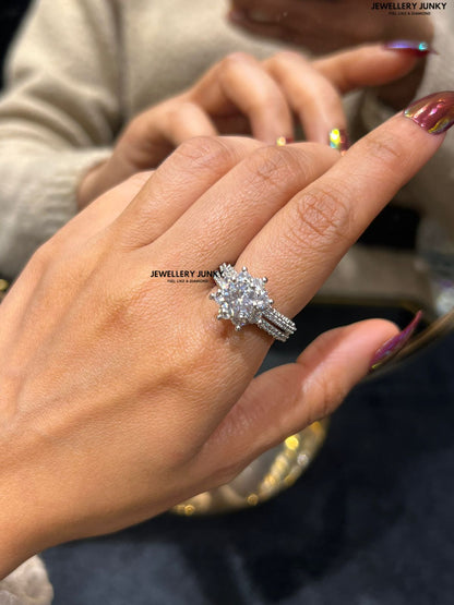 JANVIKA DIAMOND RING