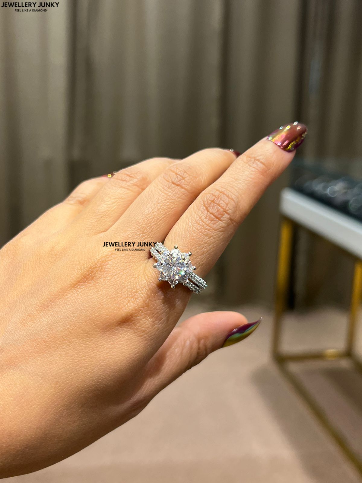 JANVIKA DIAMOND RING