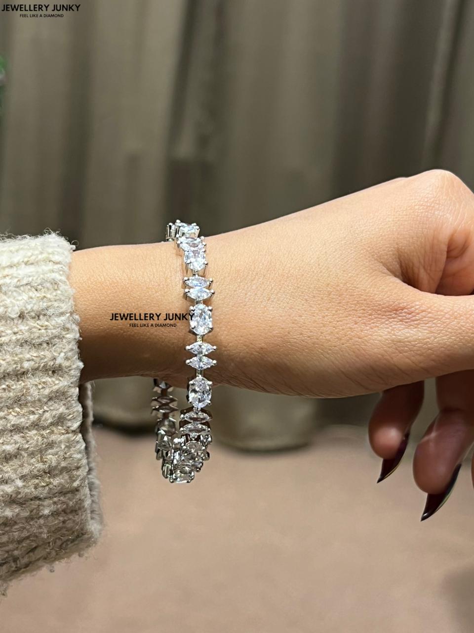 WRITE DIAMOND BANGLES