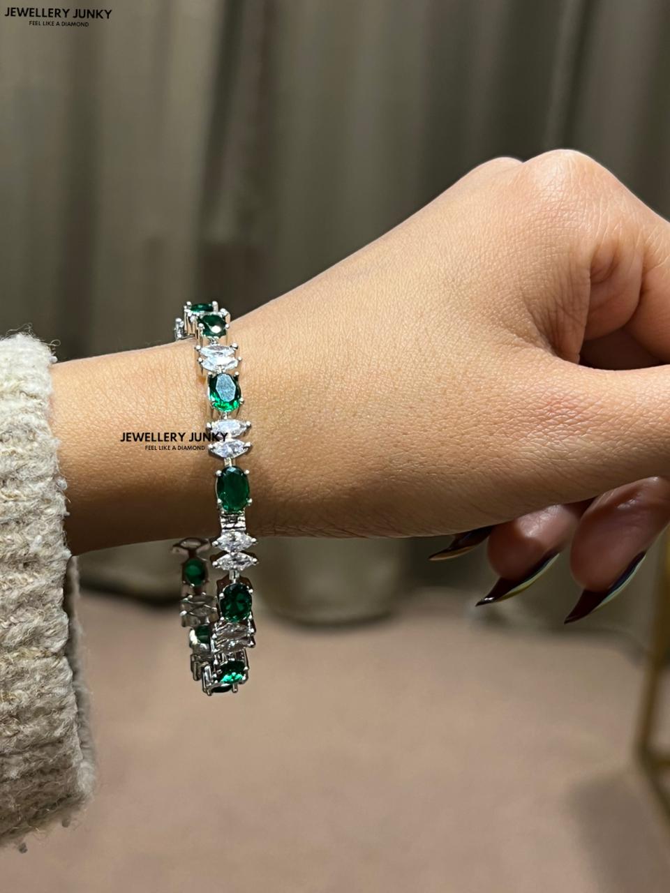 WRITE DIAMOND BANGLES