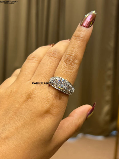 AESHA DIAMOND RING