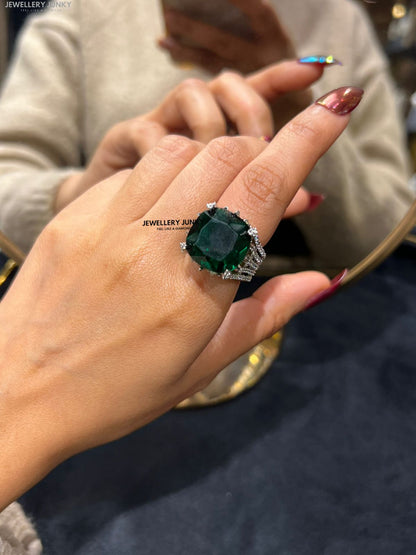 AAPURBA DIAMOND RING