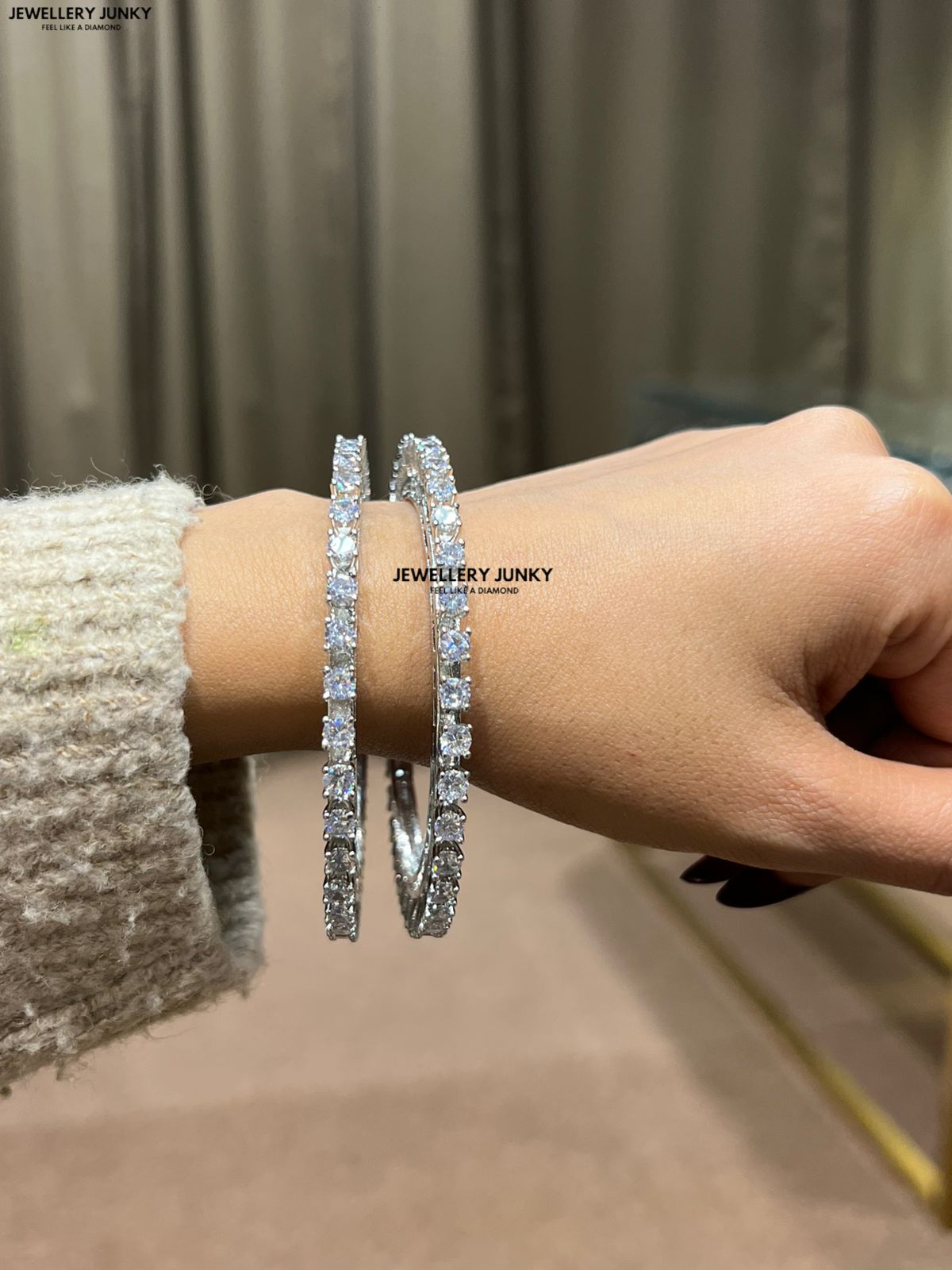 ARUHI DIAMOND BANGLES