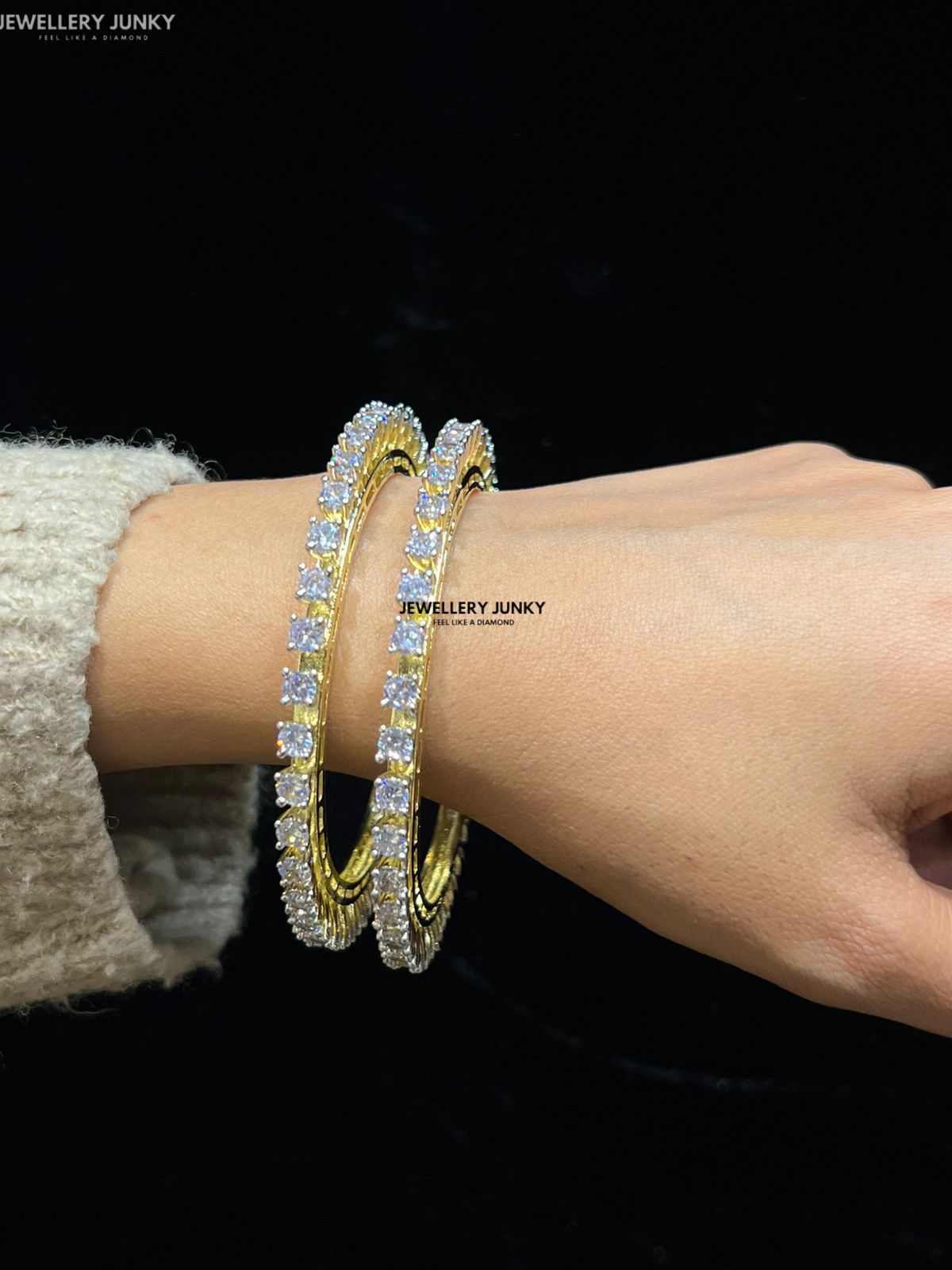 ARUHI DIAMOND BANGLES