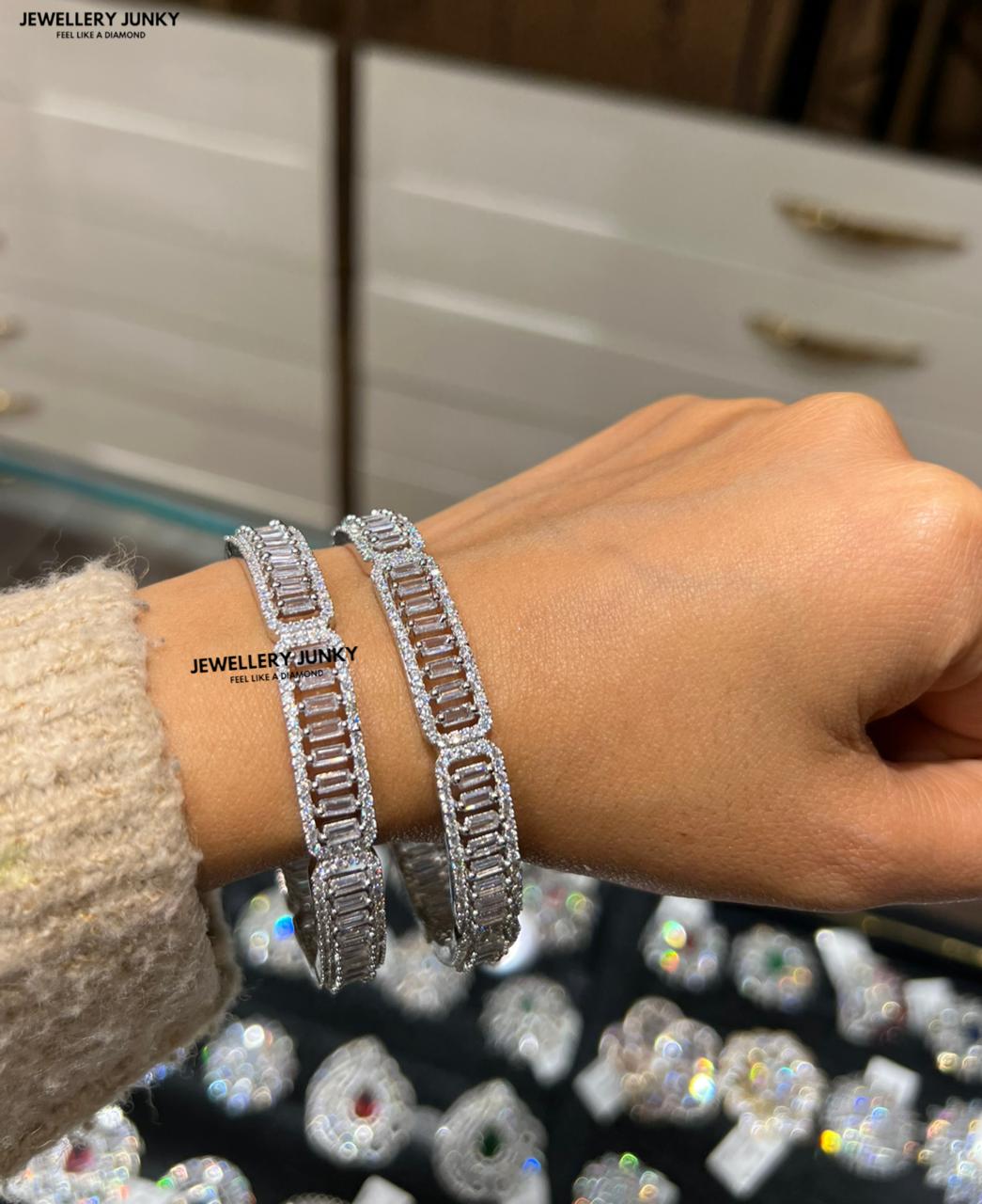 AVIPSA DIAMOND BANGLES