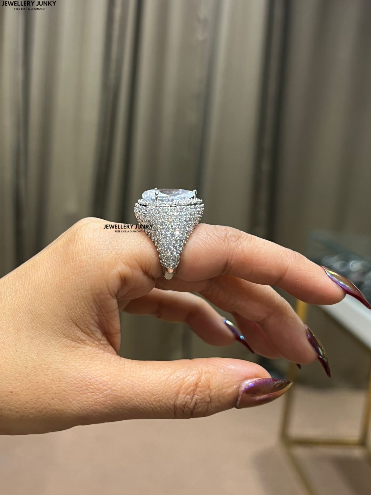 MILA DIAMOND RING