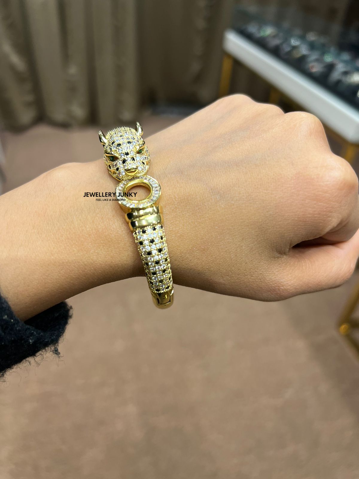 ANJINI DIAMOND BRACELET