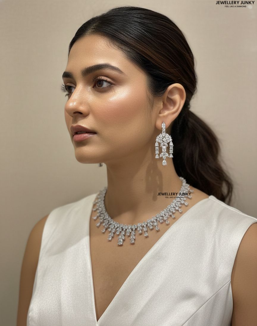 ELA DIAMOND NECKLACE