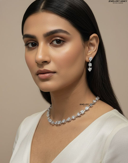 LIPI DIAMOND NECKLACE