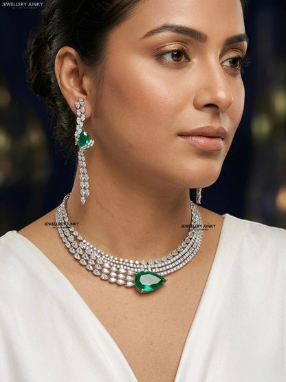 VAANYA DIAMOND NECKLACE