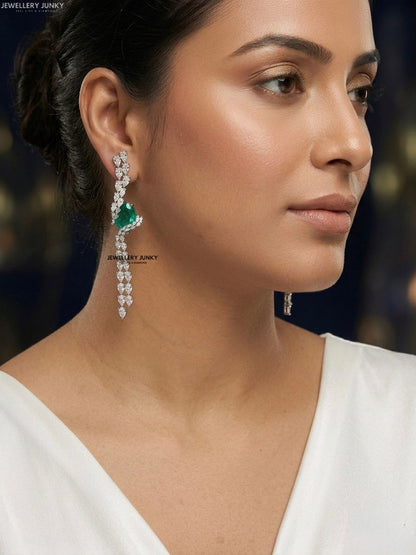 VAANYA DIAMOND NECKLACE