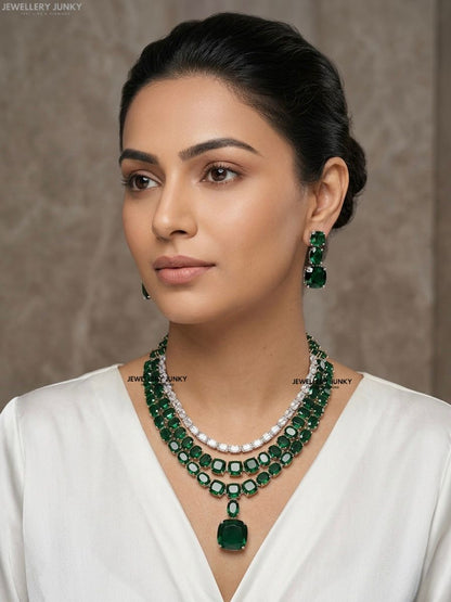 DARIKA DIAMOMD NECKLACE