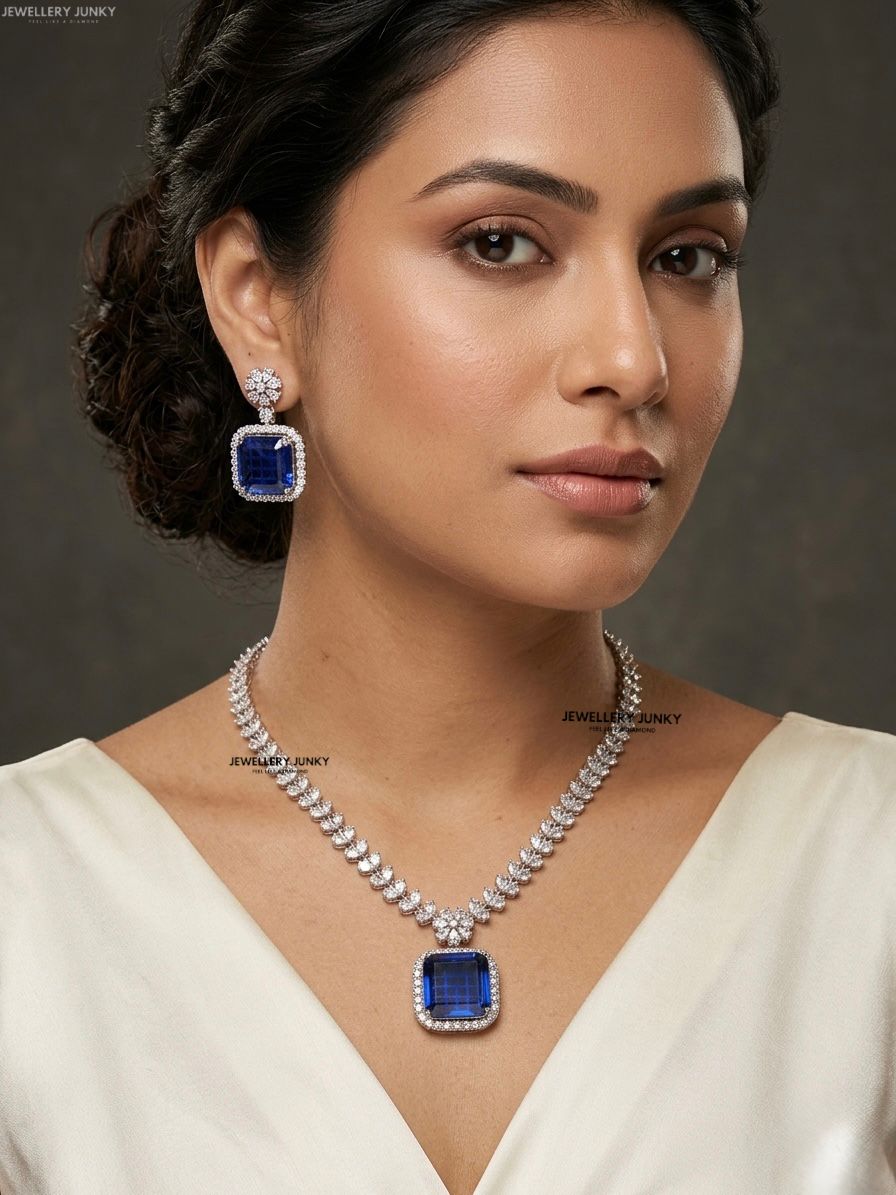 ADWITA DIAOMOND NECKLACE