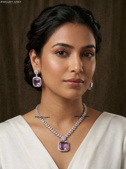 ADWITA DIAOMOND NECKLACE