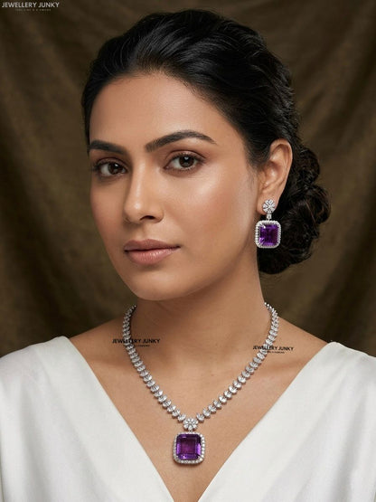ADWITA DIAOMOND NECKLACE