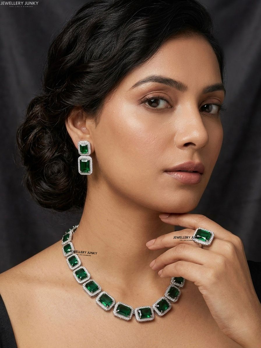 Naira Diamond Necklace