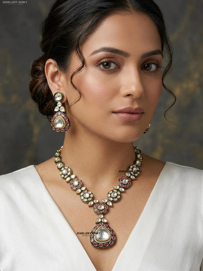 AKSHARA KUNDAN NECKLACE