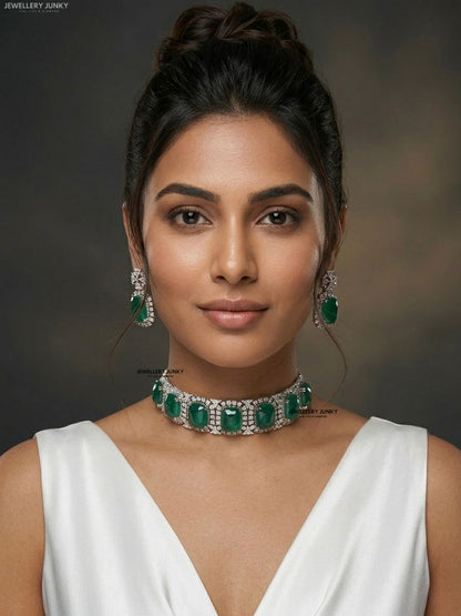 KEYA DIAMOND NECKLACE