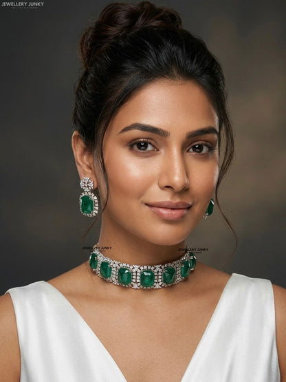 KEYA DIAMOND NECKLACE