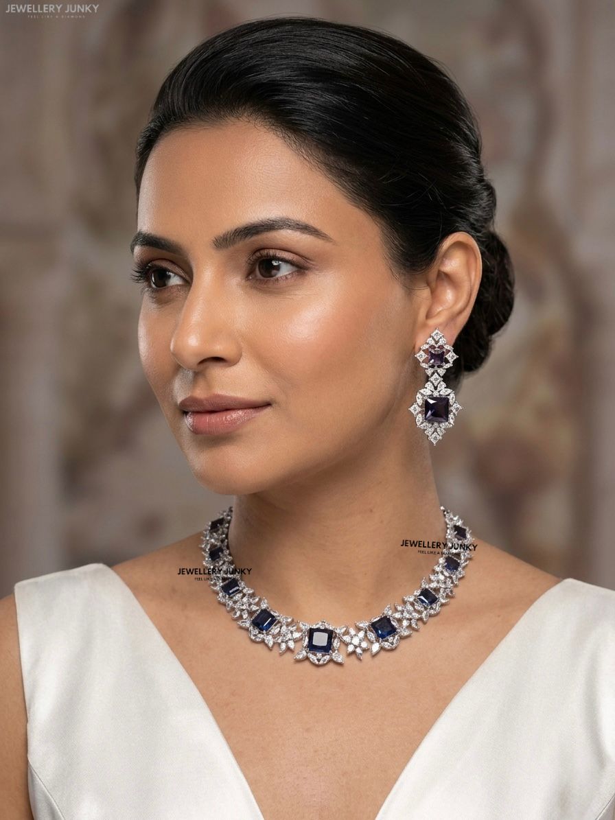 LIPIKA DIAMOND NECKLACE