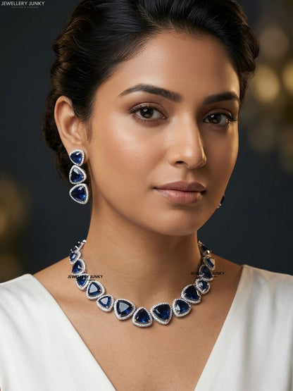 NITARA DIAMOND NECKLACE