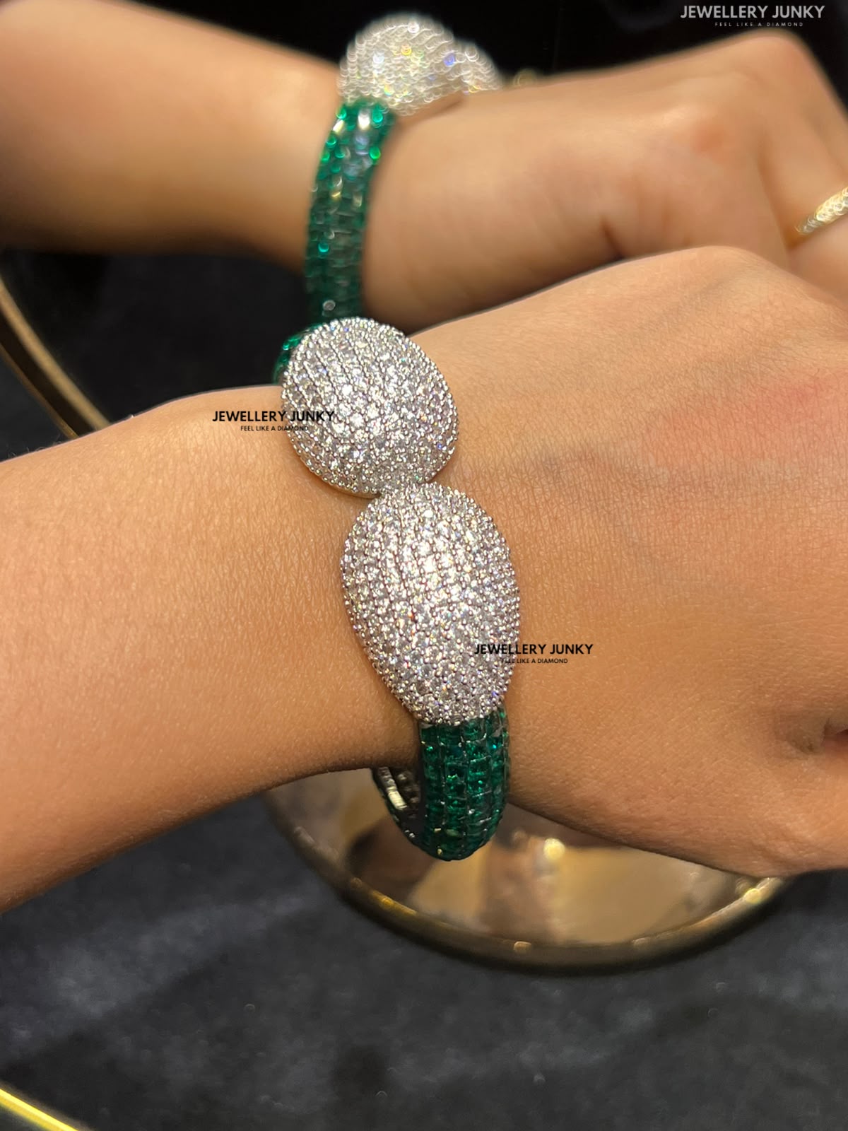 AALAYANA DIAMOND BRAECLET