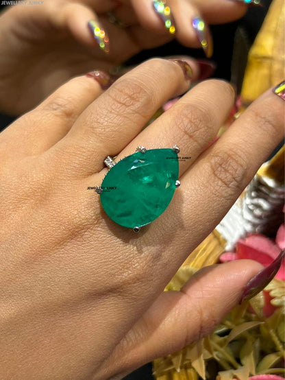 QIANA DIAMOND RING
