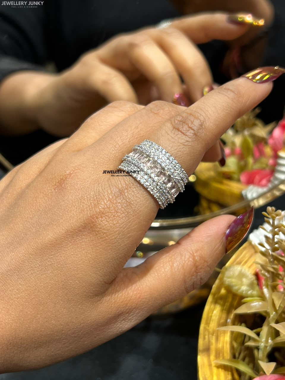YAMIKA DIAMOND RING