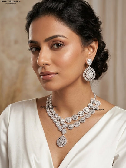 XAVYA DIAMOND NECKLACE