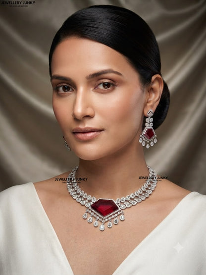 NADIA DIAMOND NECKLACE