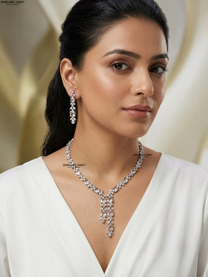 ELOISE DIAMOND NECKLACE