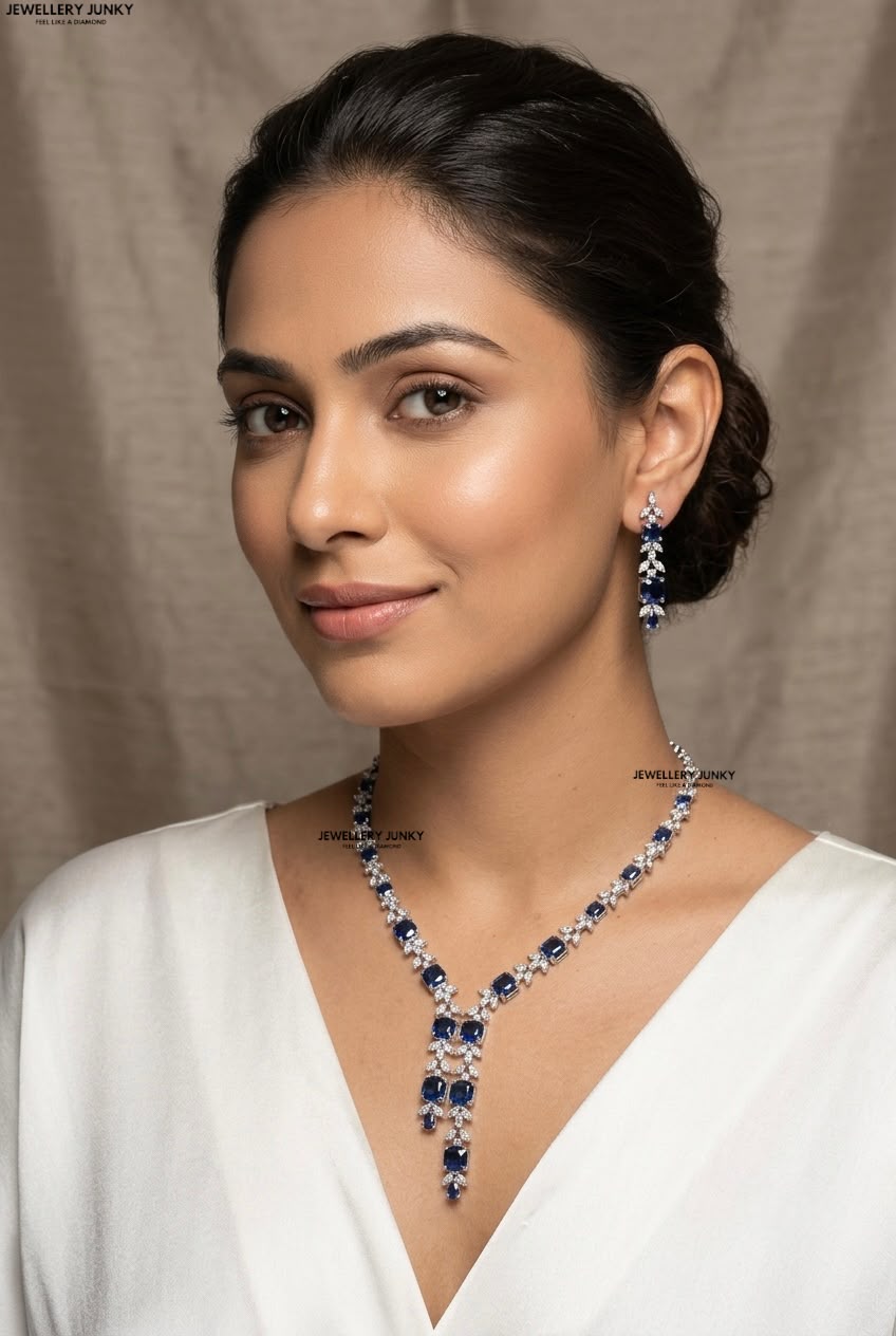 ELOISE DIAMOND NECKLACE